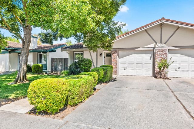 2022 Zinfandel Dr, Rancho Cordova, CA 95670