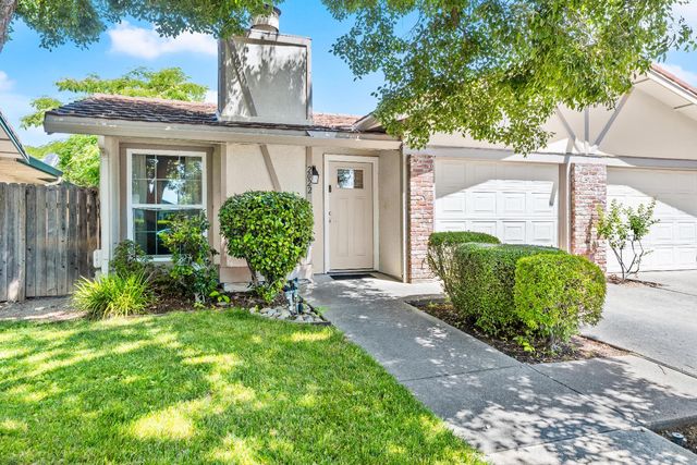 2022 Zinfandel Dr, Rancho Cordova, CA 95670