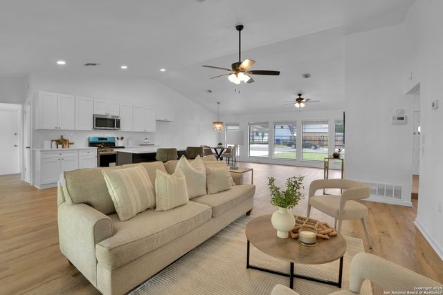 5206 Las Campanas, San Antonio, TX 78233