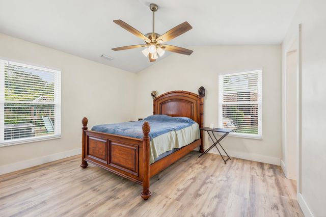 725 University Forest Circle, Conway, SC 29526