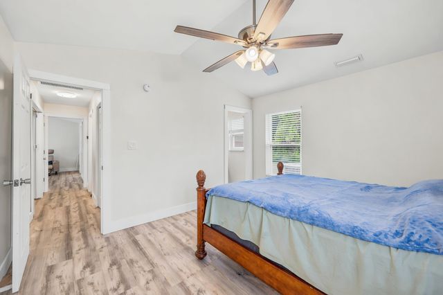 725 University Forest Circle, Conway, SC 29526