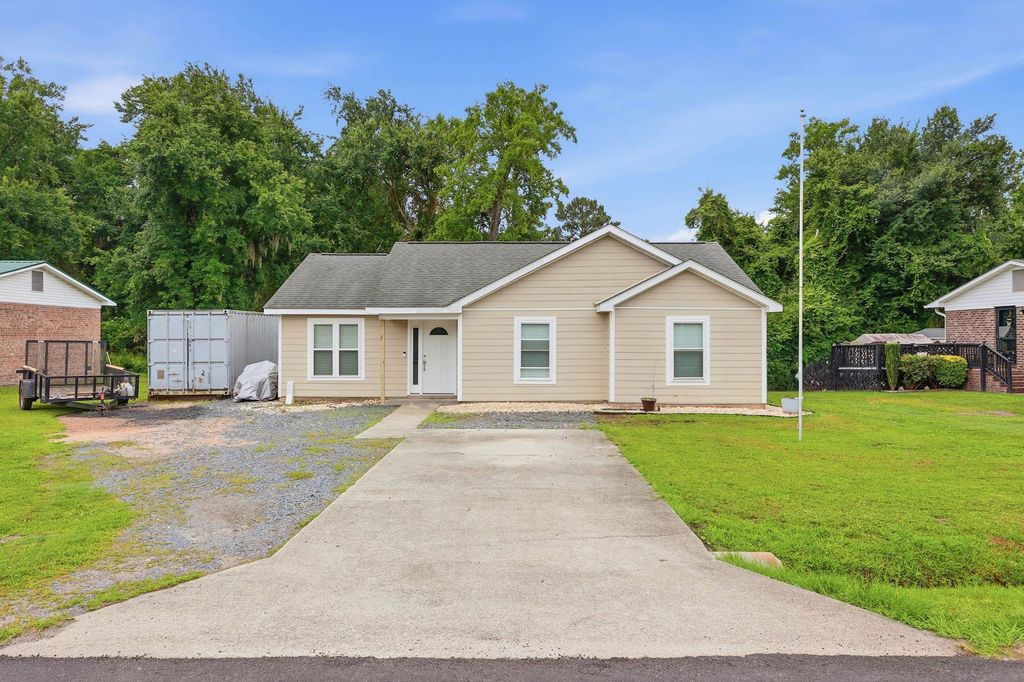 725 University Forest Circle, Conway, SC 29526