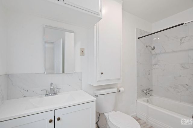 1326 Kentucky Street B, Bakersfield, CA 93305