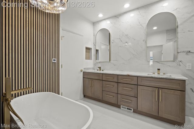 4117 Marlwood Drive, West Bloomfield Charter Township, MI 48323