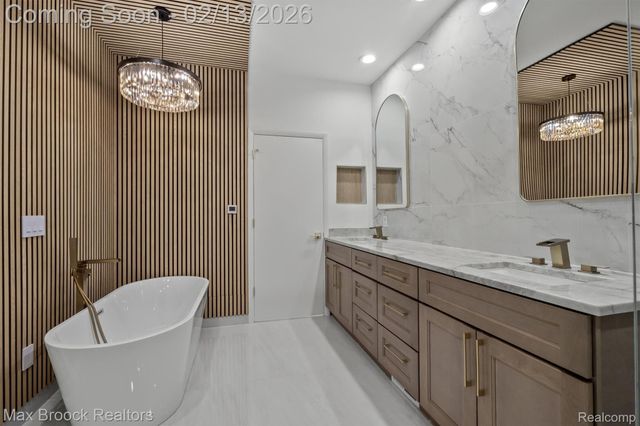 4117 Marlwood Drive, West Bloomfield Charter Township, MI 48323