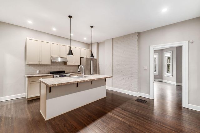 136 E Whittier Street, Columbus, OH 43206