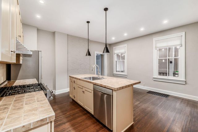 136 E Whittier Street, Columbus, OH 43206