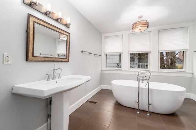 136 E Whittier Street, Columbus, OH 43206