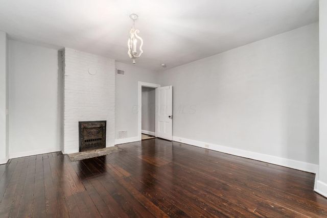 136 E Whittier Street, Columbus, OH 43206