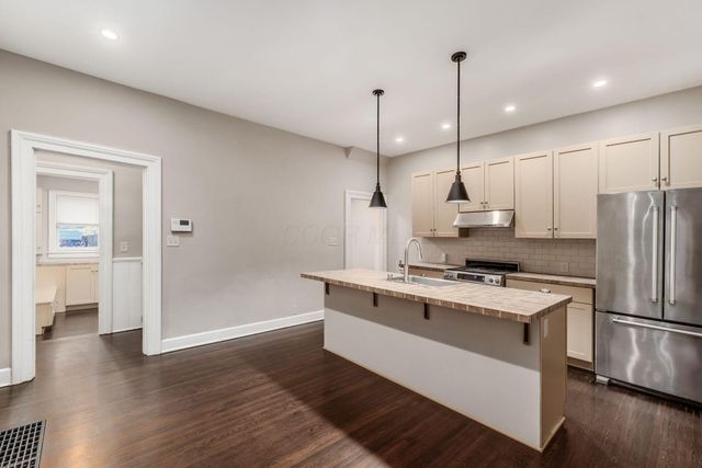 136 E Whittier Street, Columbus, OH 43206