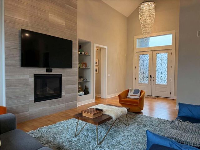 9174 Cottonwood Canyon Drive, Lenexa, KS 66219