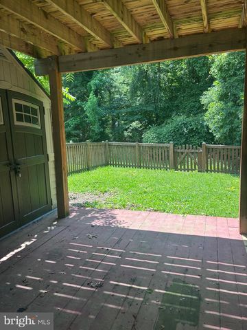 522 BRIGHTON PL, Essex, MD 21221