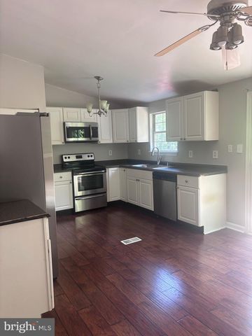 522 BRIGHTON PL, Essex, MD 21221