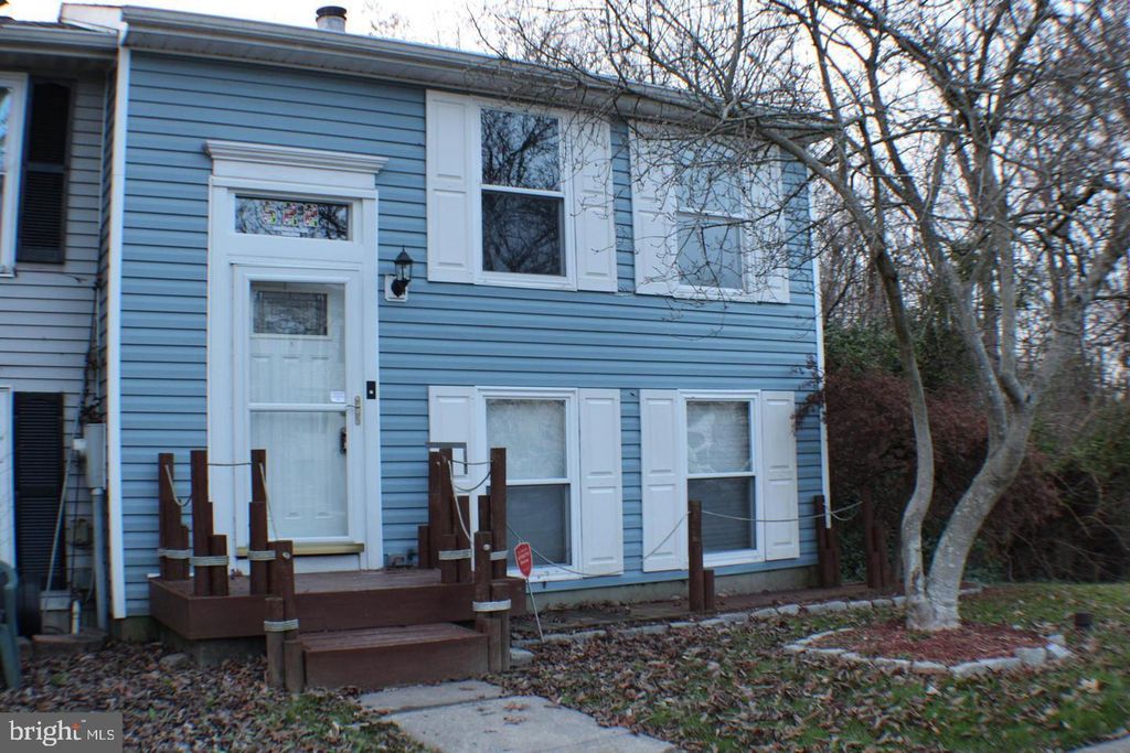 522 BRIGHTON PL, Essex, MD 21221