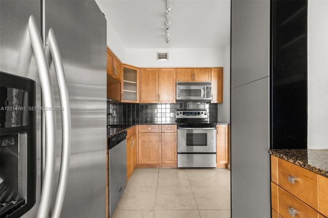 900 Bay Dr 1005, Miami Beach, FL 33141
