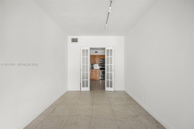 900 Bay Dr 1005, Miami Beach, FL 33141