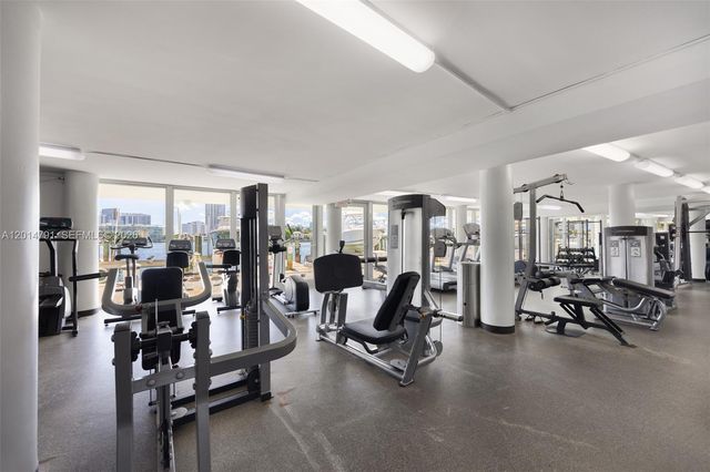 900 Bay Dr 1005, Miami Beach, FL 33141