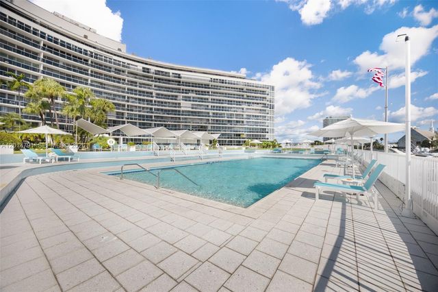 900 Bay Dr 1005, Miami Beach, FL 33141