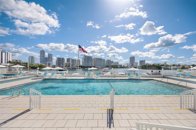 900 Bay Dr 1005, Miami Beach, FL 33141
