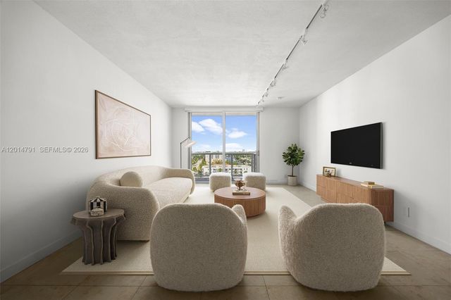 900 Bay Dr 1005, Miami Beach, FL 33141