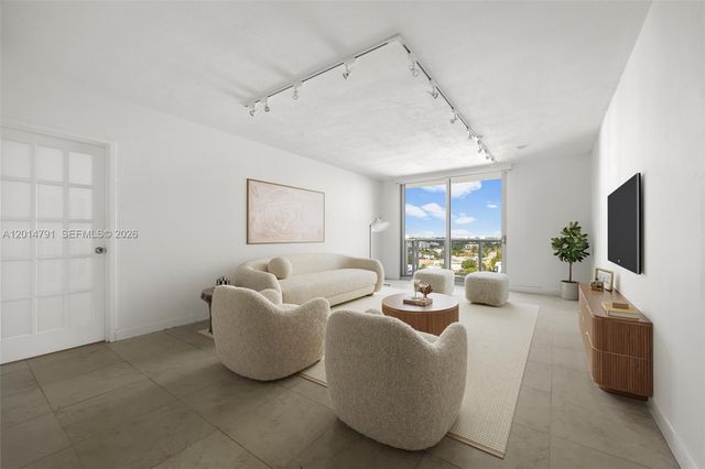 900 Bay Dr 1005, Miami Beach, FL 33141