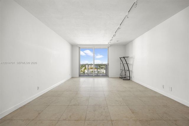 900 Bay Dr 1005, Miami Beach, FL 33141