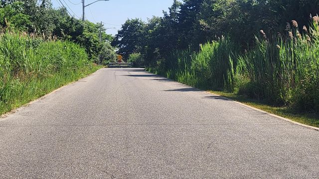 190 Pine Neck Avenue, East Patchogue, NY 11772