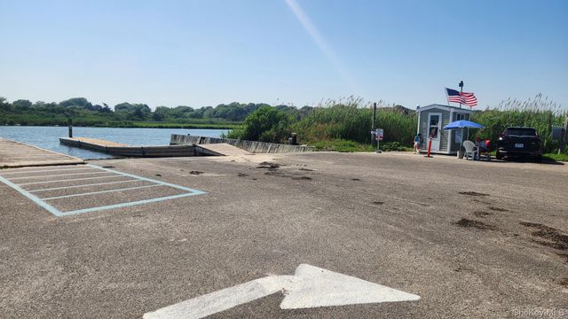 190 Pine Neck Avenue, East Patchogue, NY 11772