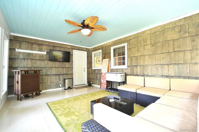 190 Pine Neck Avenue, East Patchogue, NY 11772