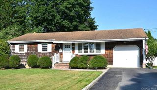 190 Pine Neck Avenue, East Patchogue, NY 11772