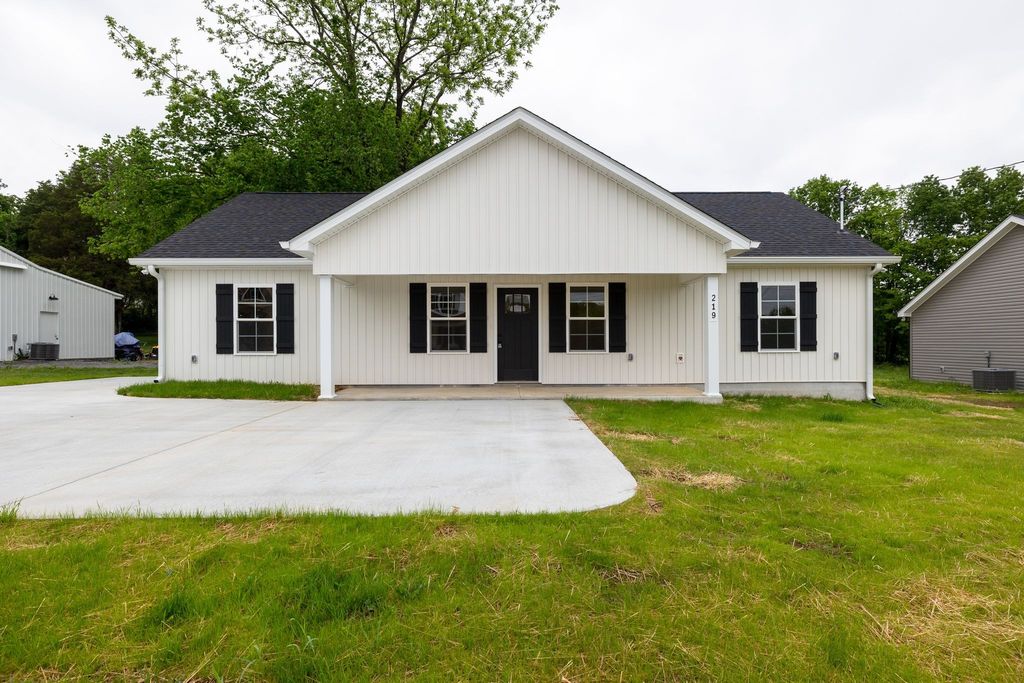 219 Coney Island Rd, S, Shelbyville, TN 37160