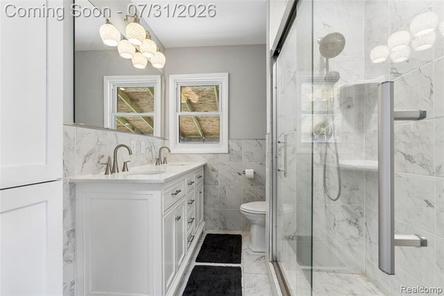 1056 E Vienna Road, Clio, MI 48420