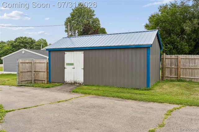 1056 E Vienna Road, Clio, MI 48420