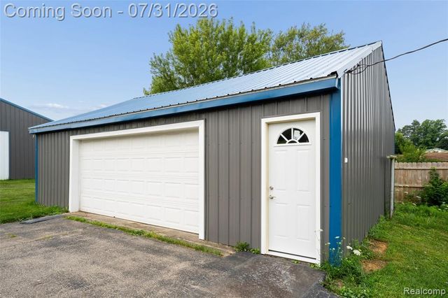 1056 E Vienna Road, Clio, MI 48420