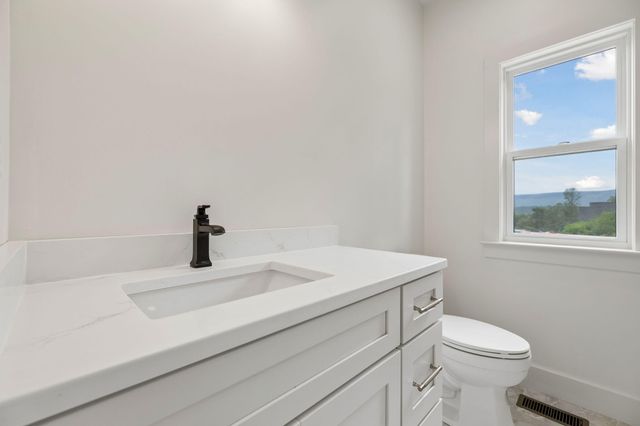 205 Hidden View, Dunlap, TN 37327
