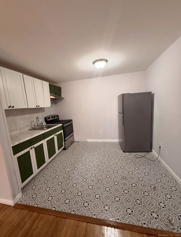 10 Highland Street H, West Haven, CT 06516