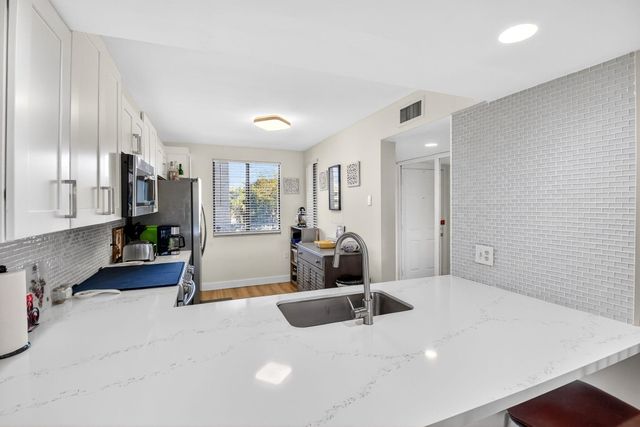 2701 Village Boulevard 303, West Palm Beach, FL 33409