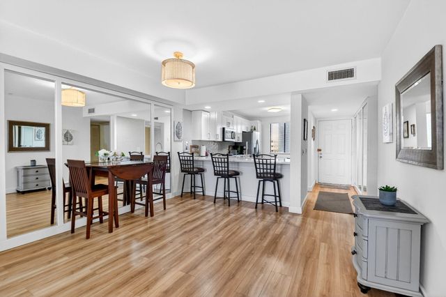 2701 Village Boulevard 303, West Palm Beach, FL 33409