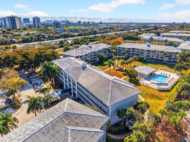 2701 Village Boulevard 303, West Palm Beach, FL 33409