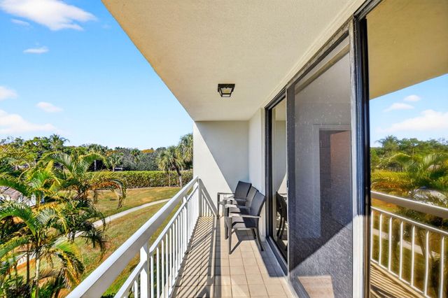 2701 Village Boulevard 303, West Palm Beach, FL 33409