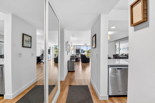 2701 Village Boulevard 303, West Palm Beach, FL 33409