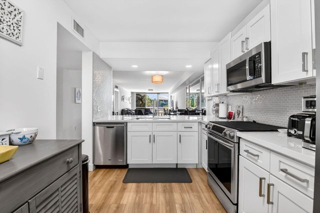 2701 Village Boulevard 303, West Palm Beach, FL 33409