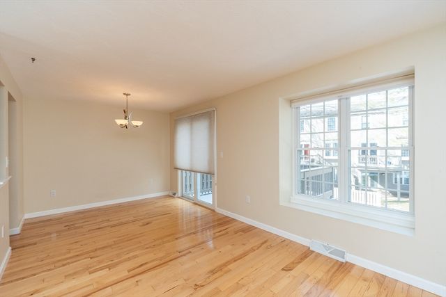 110 Ridgefield Cir D, Clinton, MA 01510