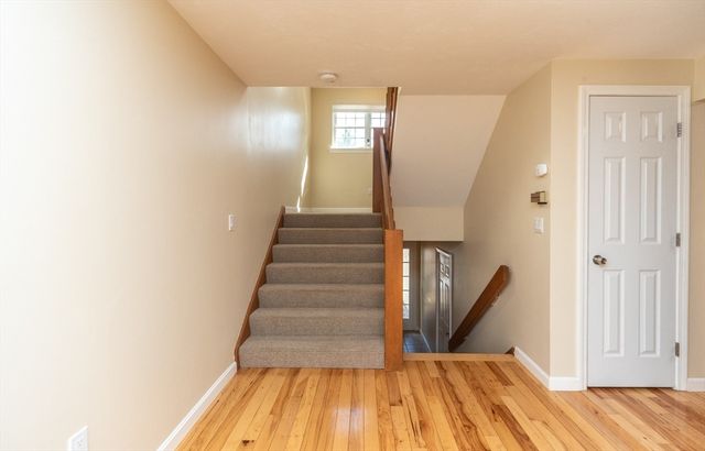 110 Ridgefield Cir D, Clinton, MA 01510