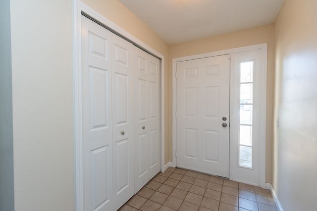 110 Ridgefield Cir D, Clinton, MA 01510