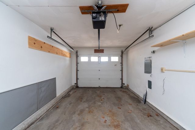 110 Ridgefield Cir D, Clinton, MA 01510