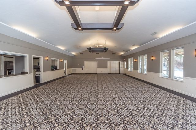 110 Ridgefield Cir D, Clinton, MA 01510