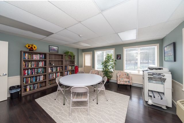 110 Ridgefield Cir D, Clinton, MA 01510