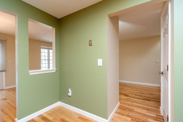 110 Ridgefield Cir D, Clinton, MA 01510