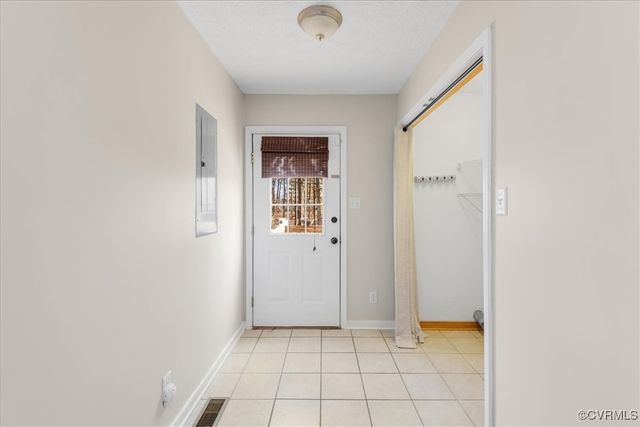 19917 Oakland Ave, Chesterfield, VA 23834